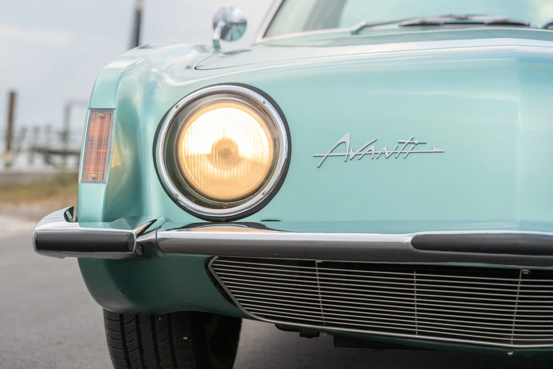 1963 Studebaker Avanti - Image 13 of 31