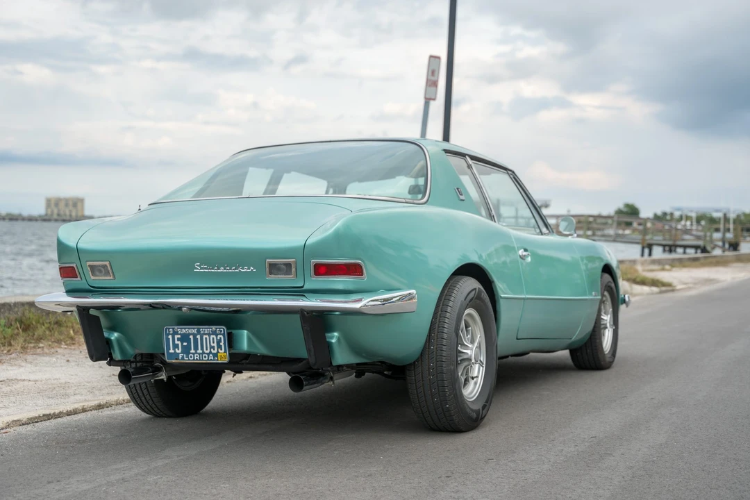 1963 Studebaker Avanti - Image 4 of 31