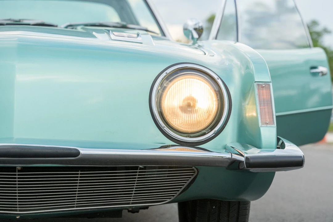 1963 Studebaker Avanti - Image 16 of 31
