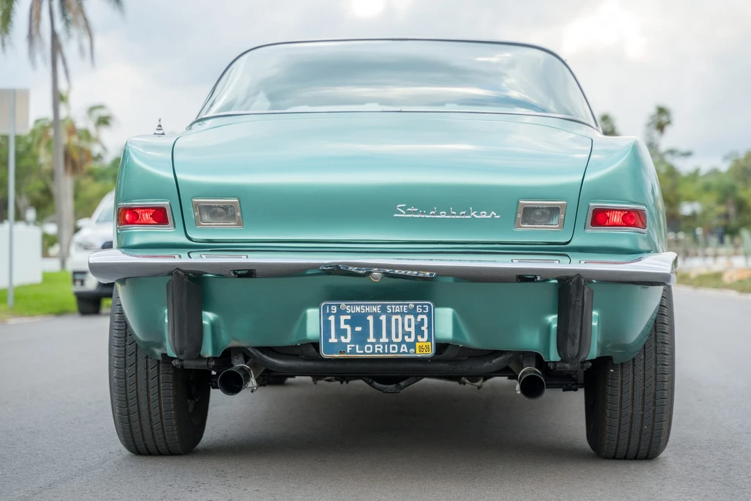 1963 Studebaker Avanti - Image 6 of 31