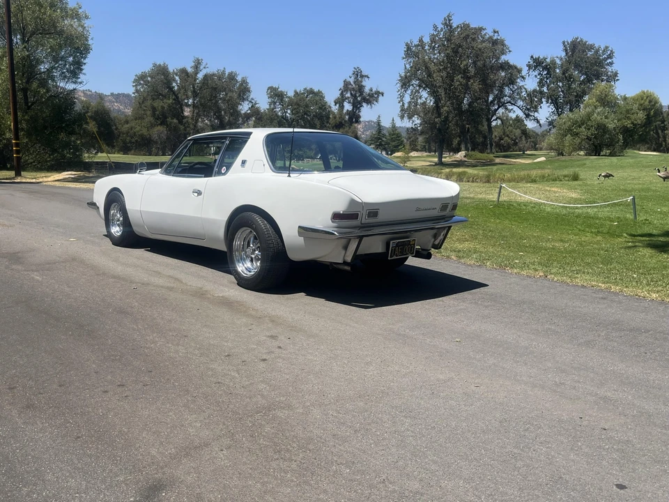 1963 Studebaker Avanti - Image 5 of 31