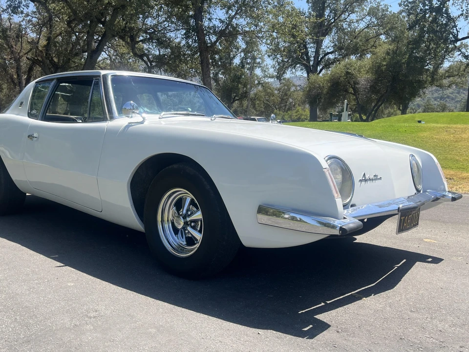 1963 Studebaker Avanti - Image 7 of 31