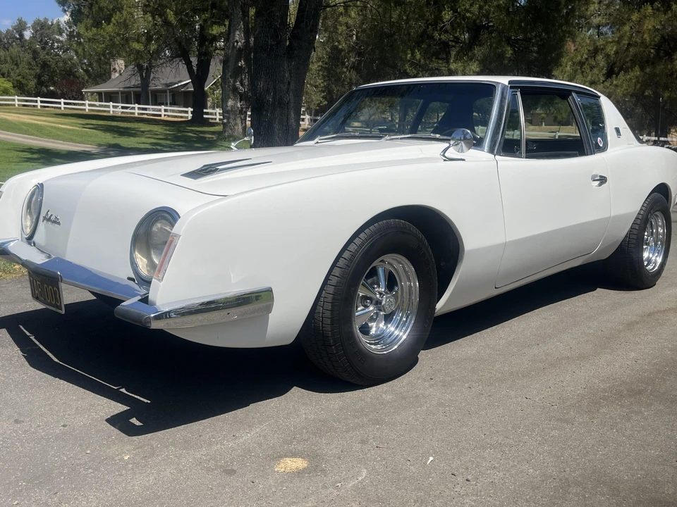 1963 Studebaker Avanti - Image 8 of 31