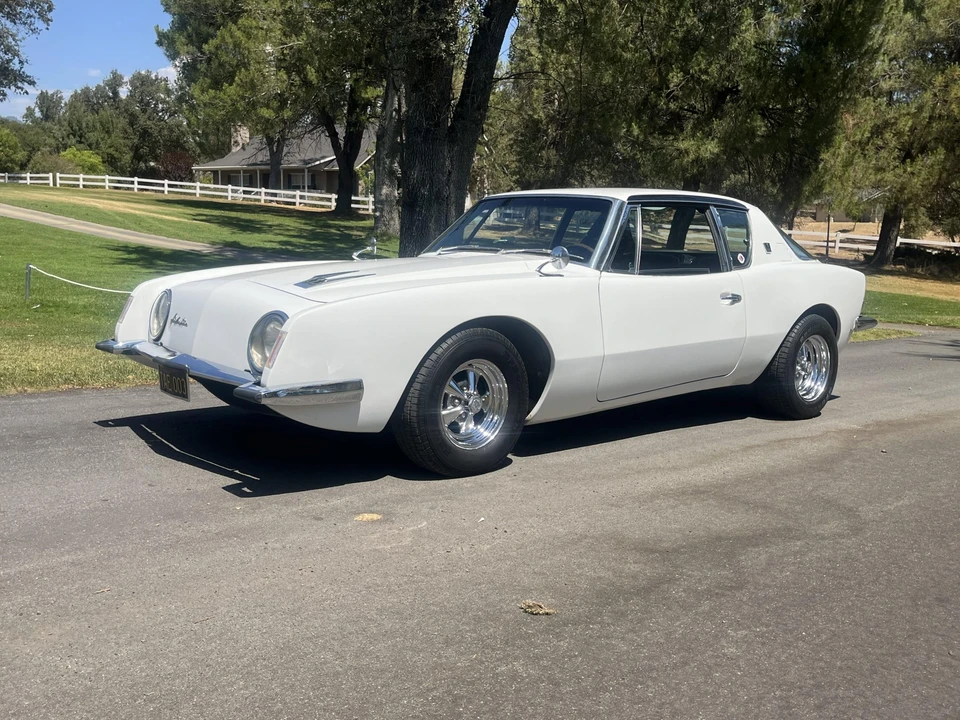 1963 Studebaker Avanti - Image 3 of 31