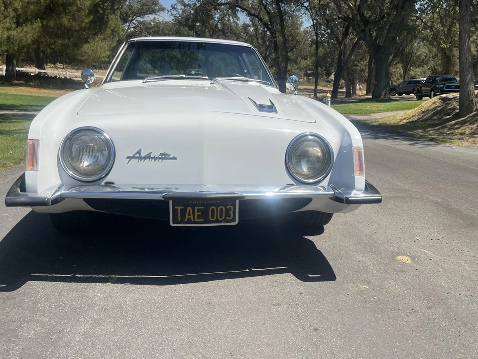 1963 Studebaker Avanti - Image 2 of 31