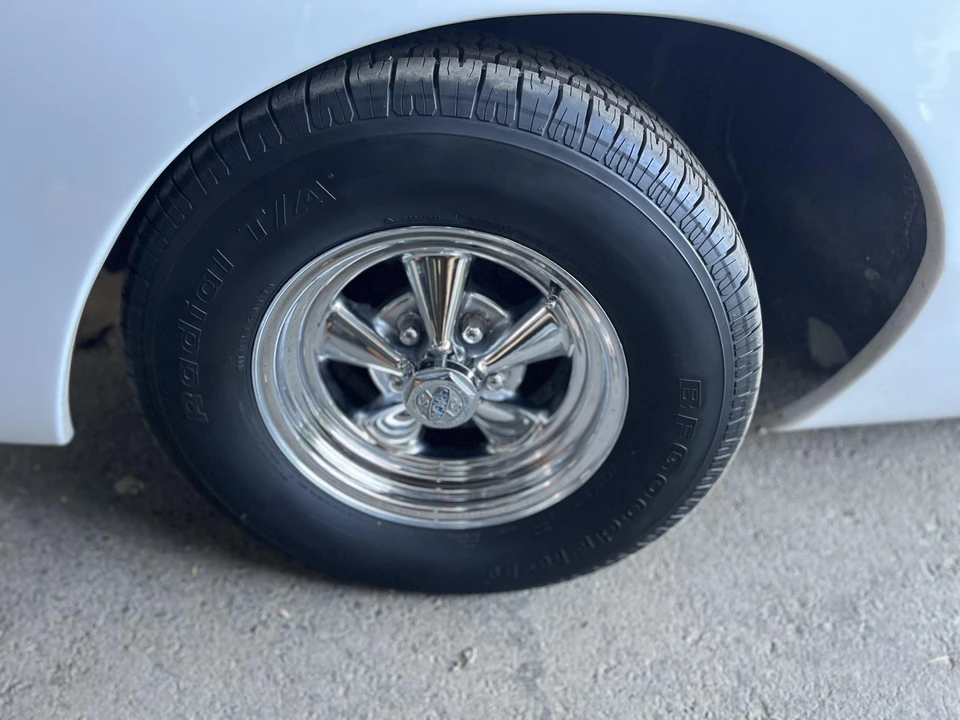 1963 Studebaker Avanti - Image 13 of 31