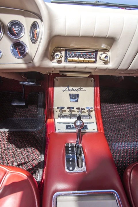 1963 Studebaker Avanti - Image 18 of 31