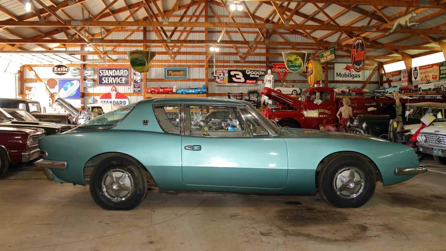 1963 Studebaker Avanti - Image 2 of 16