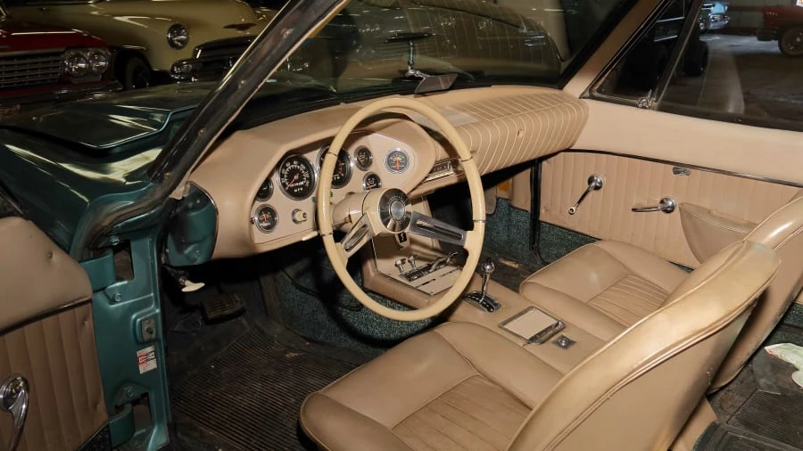 1963 Studebaker Avanti - Image 4 of 16
