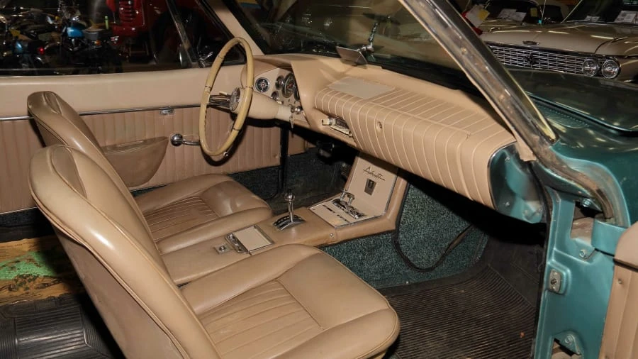 1963 Studebaker Avanti - Image 5 of 16