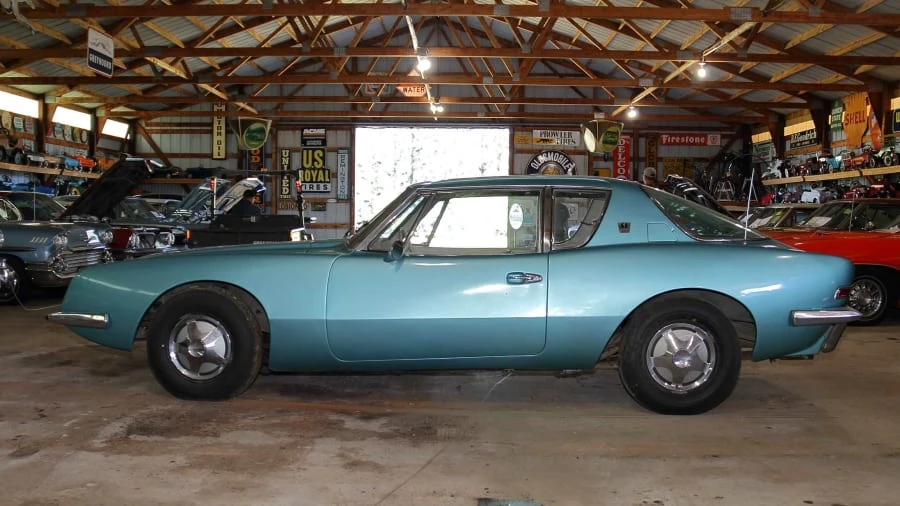 1963 Studebaker Avanti - Image 8 of 16
