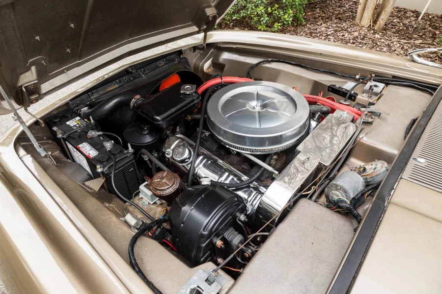 1963 Studebaker Avanti - Image 7 of 12