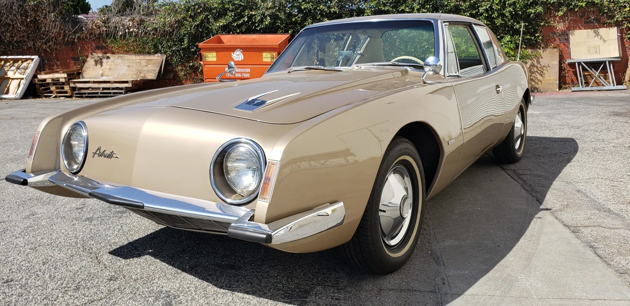 1963 Studebaker Avanti - Image 4 of 31