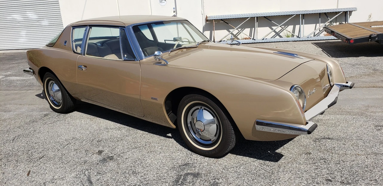1963 Studebaker Avanti - Image 7 of 31