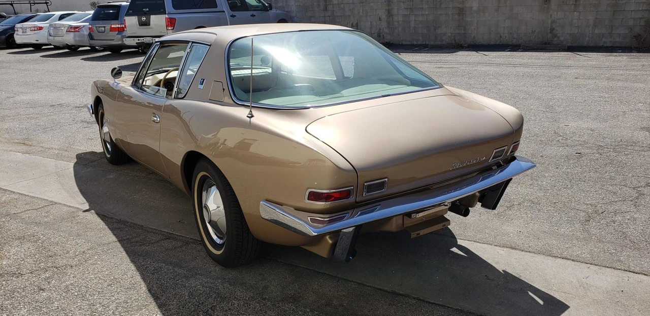 1963 Studebaker Avanti - Image 12 of 31