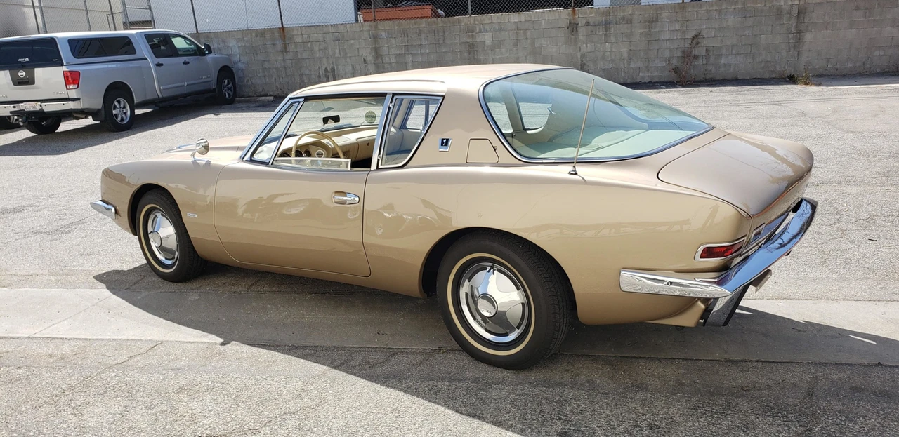 1963 Studebaker Avanti - Image 13 of 31