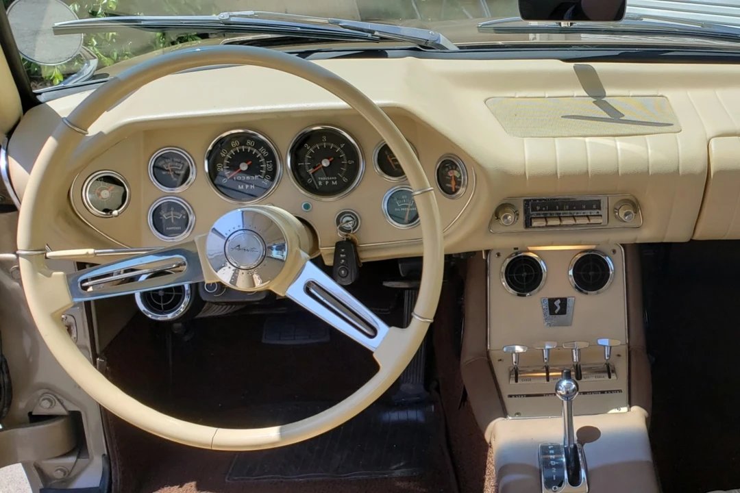 1963 Studebaker Avanti - Image 27 of 31