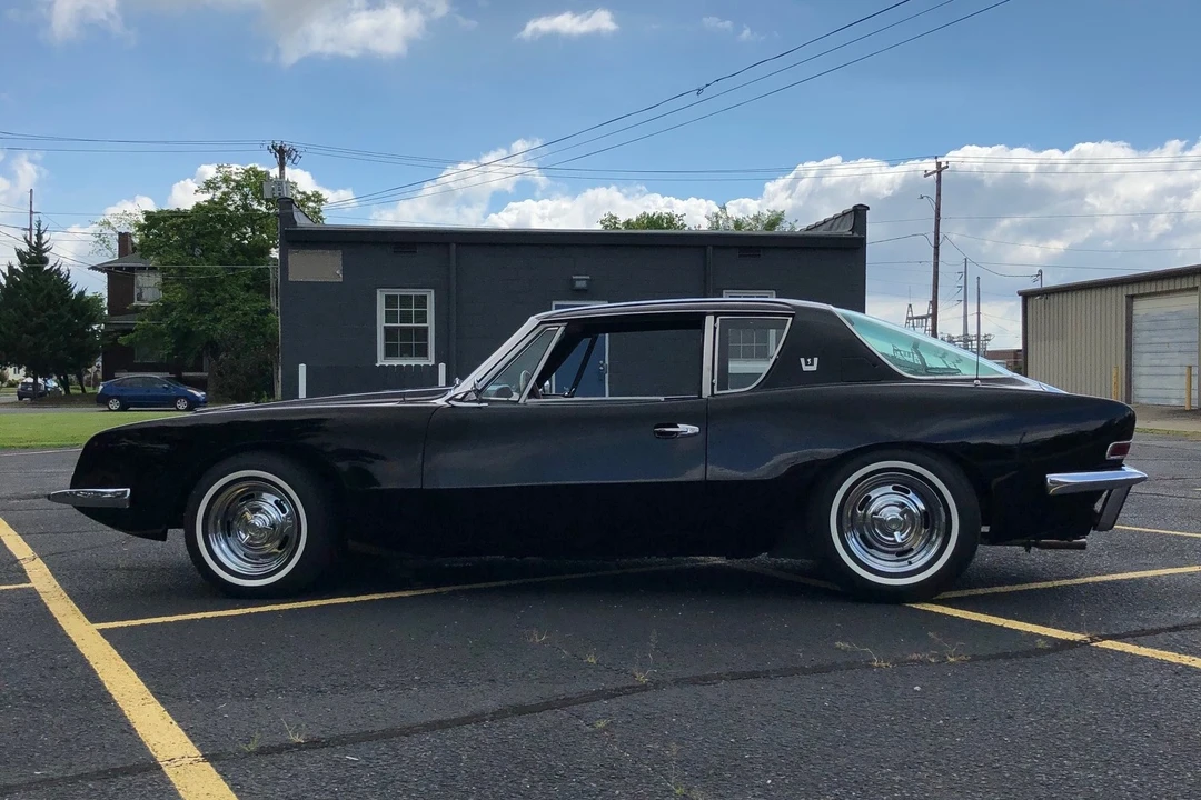 1963 Studebaker Avanti - Image 3 of 31