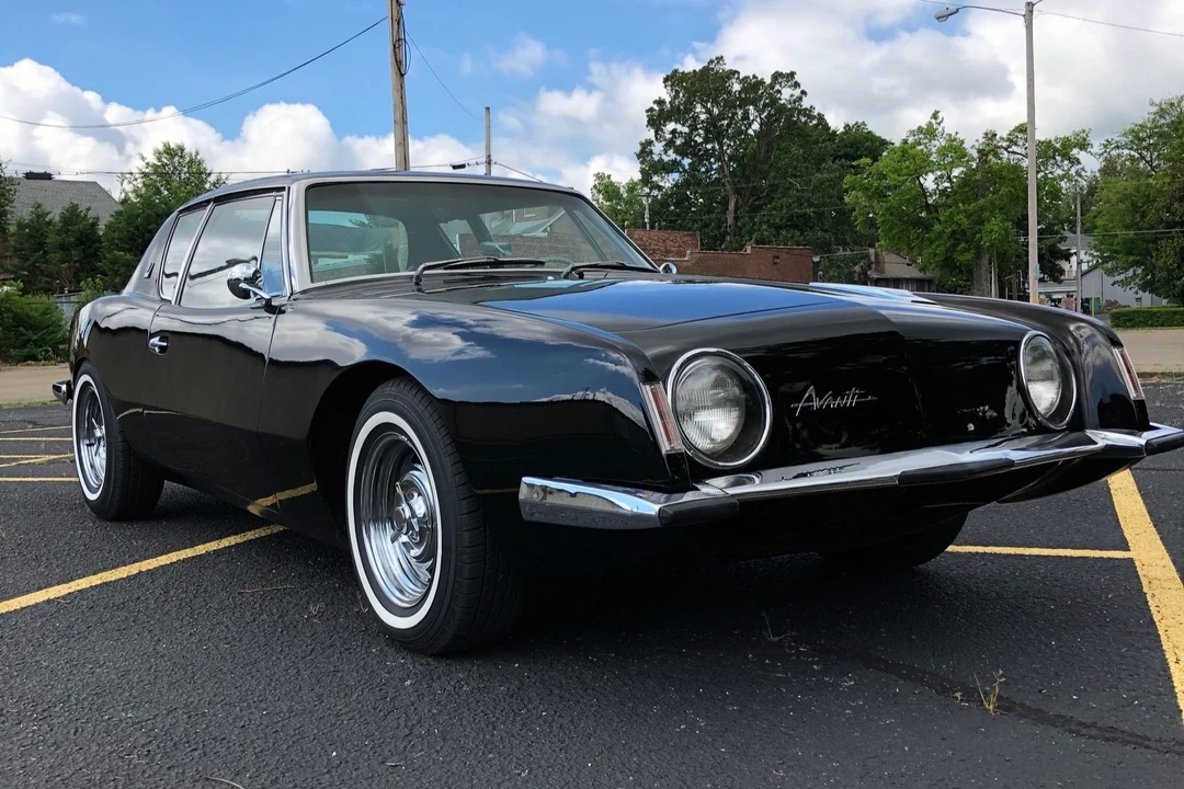 1963 Studebaker Avanti - Image 8 of 31