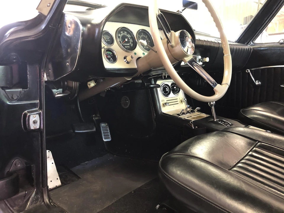1963 Studebaker Avanti - Image 21 of 31