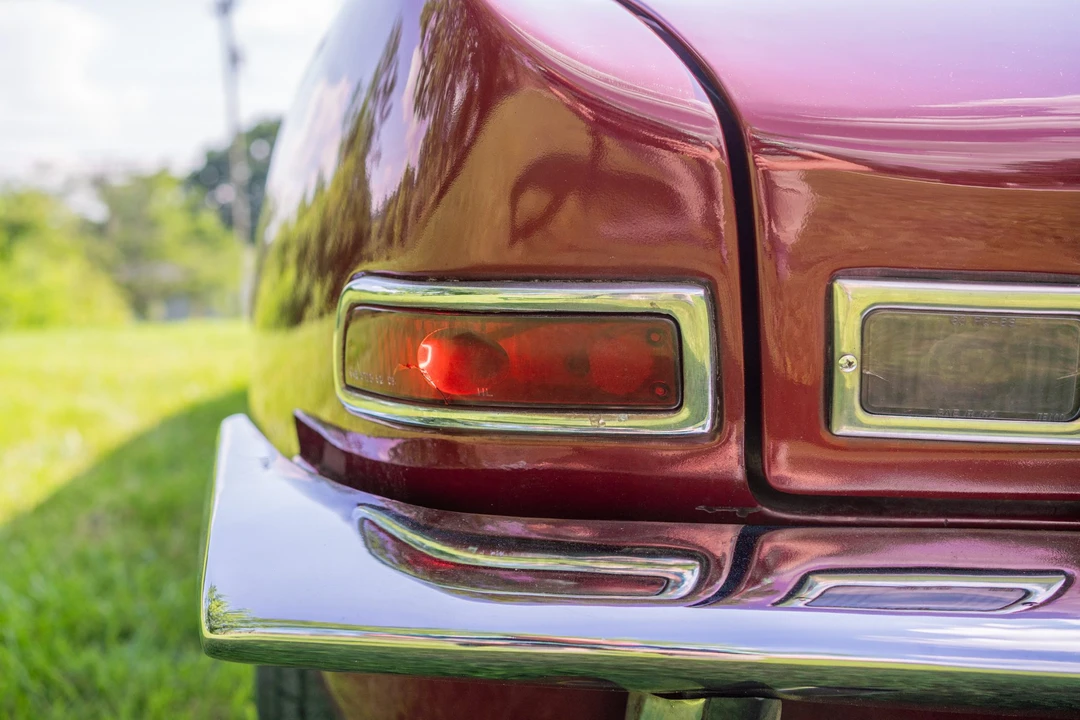 1963 Studebaker Avanti - Image 14 of 31