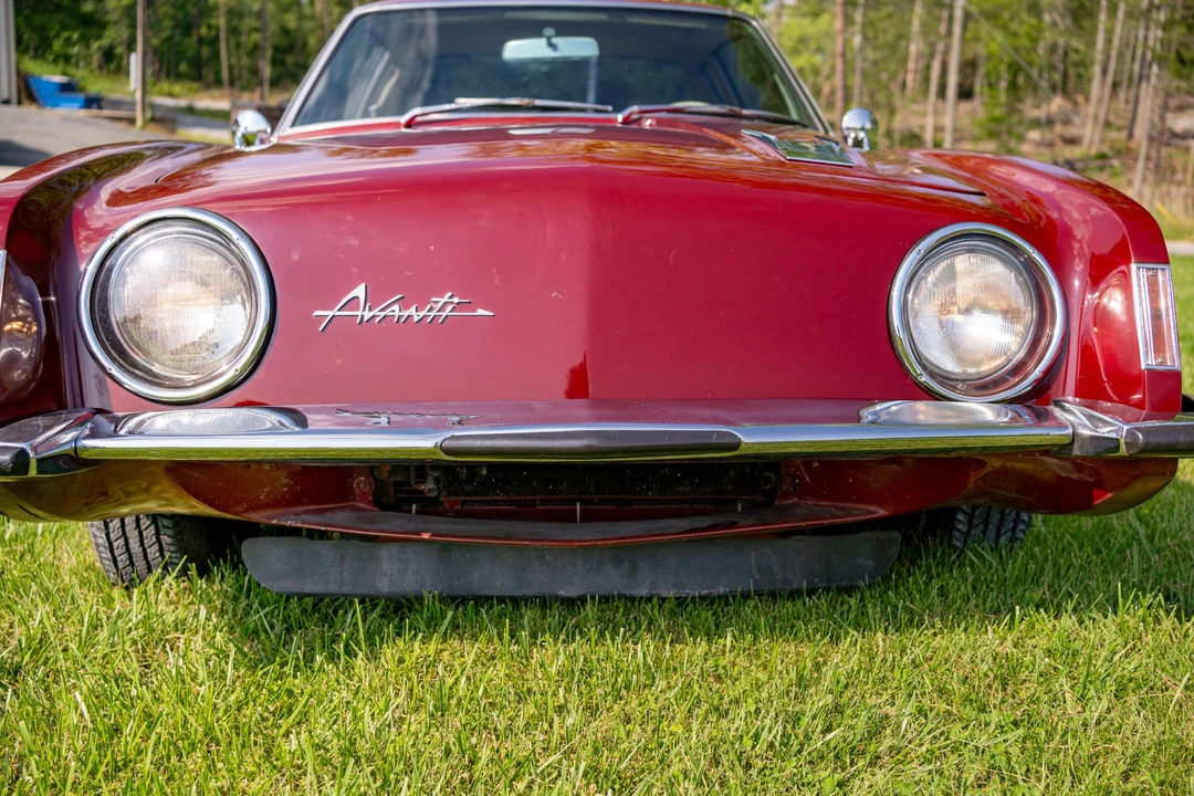 1963 Studebaker Avanti - Image 10 of 31