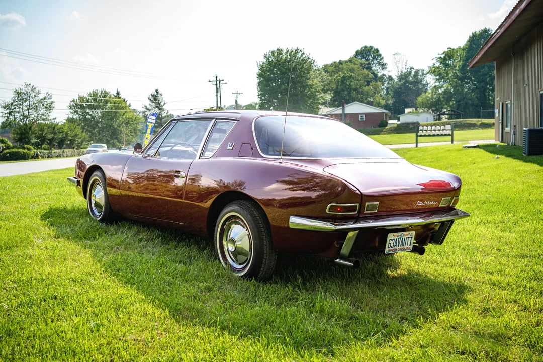 1963 Studebaker Avanti - Image 8 of 31
