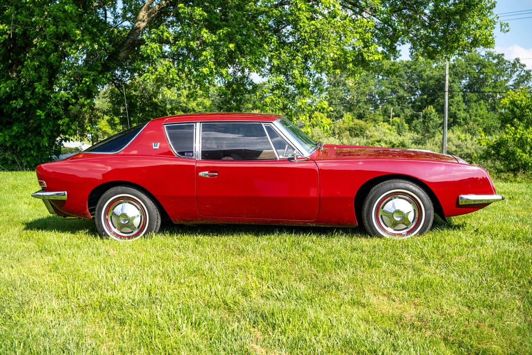 1963 Studebaker Avanti - Image 5 of 31