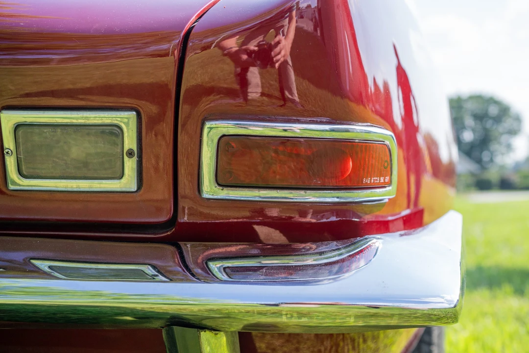 1963 Studebaker Avanti - Image 15 of 31