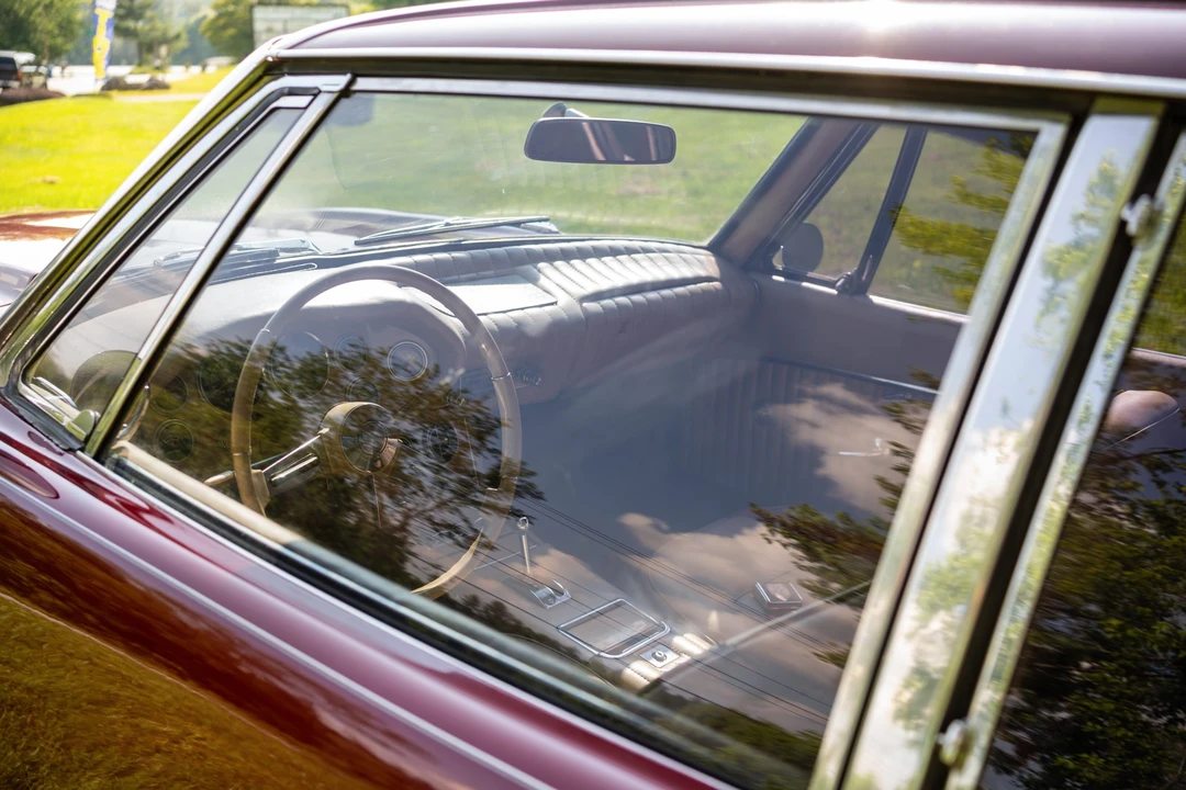 1963 Studebaker Avanti - Image 21 of 31