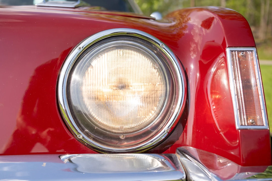 1963 Studebaker Avanti - Image 13 of 31
