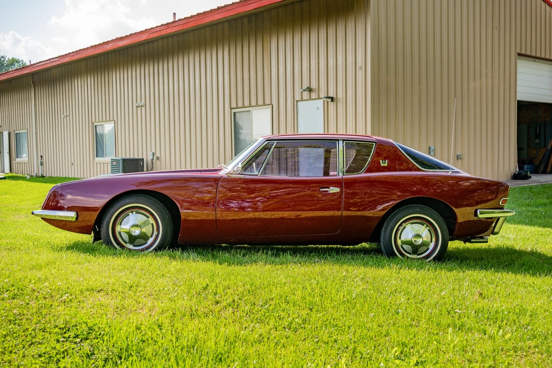 1963 Studebaker Avanti - Image 9 of 31