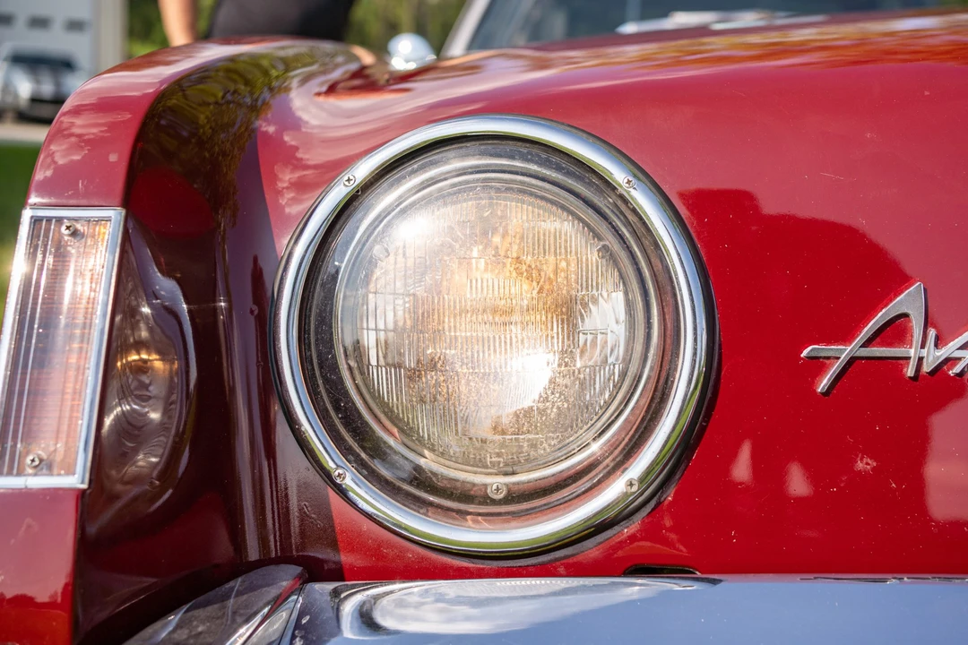 1963 Studebaker Avanti - Image 12 of 31