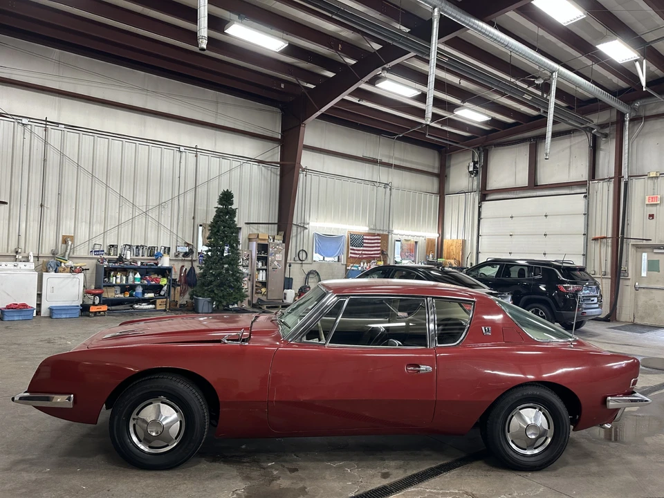 1963 Studebaker Avanti - Image 28 of 31