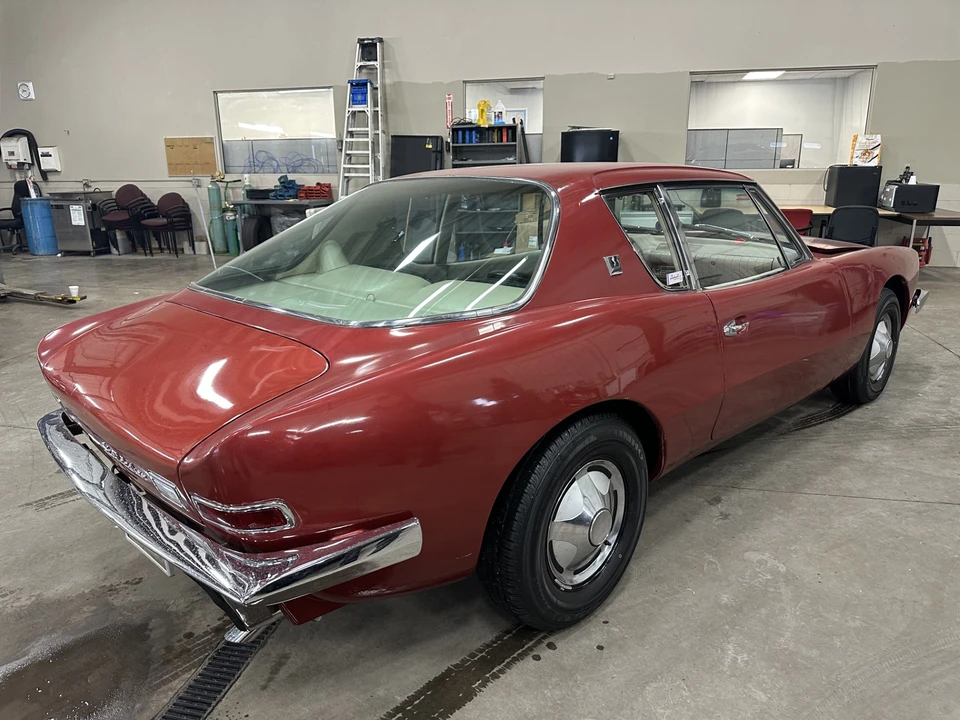 1963 Studebaker Avanti - Image 25 of 31