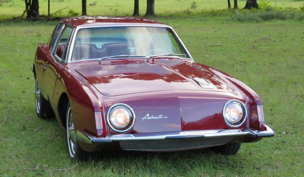 1963 Studebaker Avanti - Image 5 of 31