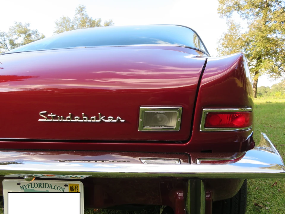 1963 Studebaker Avanti - Image 11 of 31
