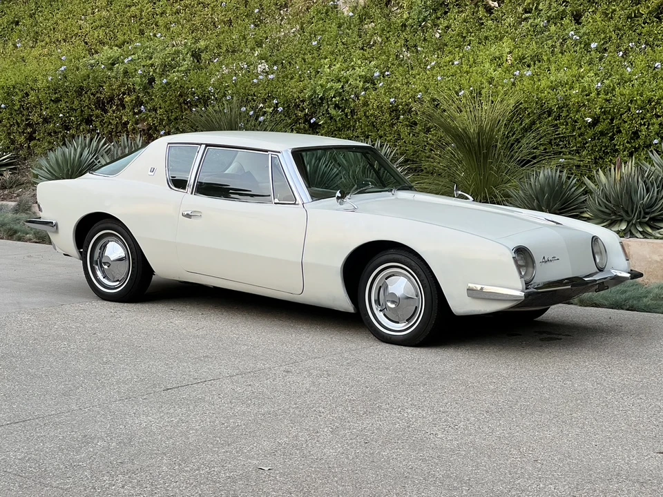 1963 Studebaker Avanti - Image 25 of 31