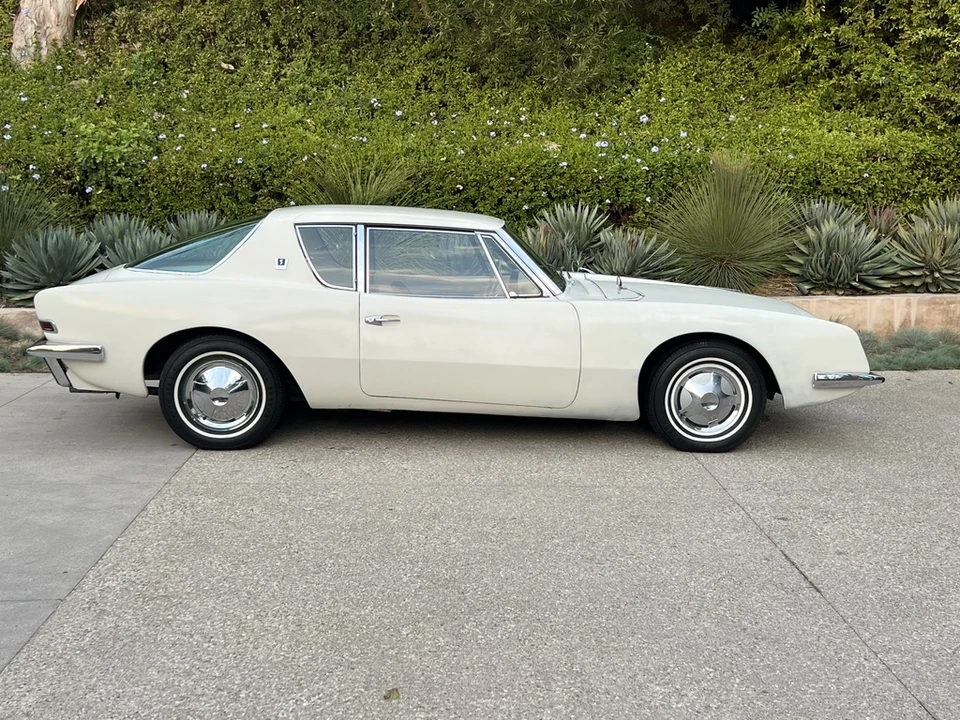 1963 Studebaker Avanti - Image 23 of 31