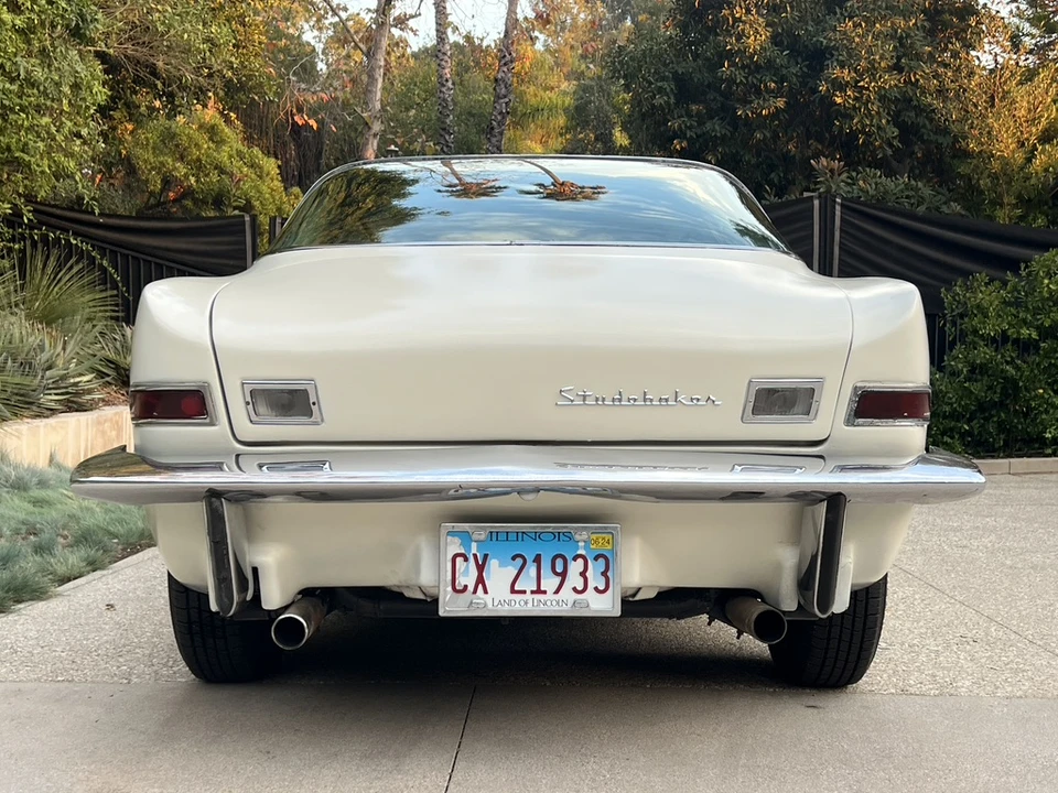 1963 Studebaker Avanti - Image 16 of 31
