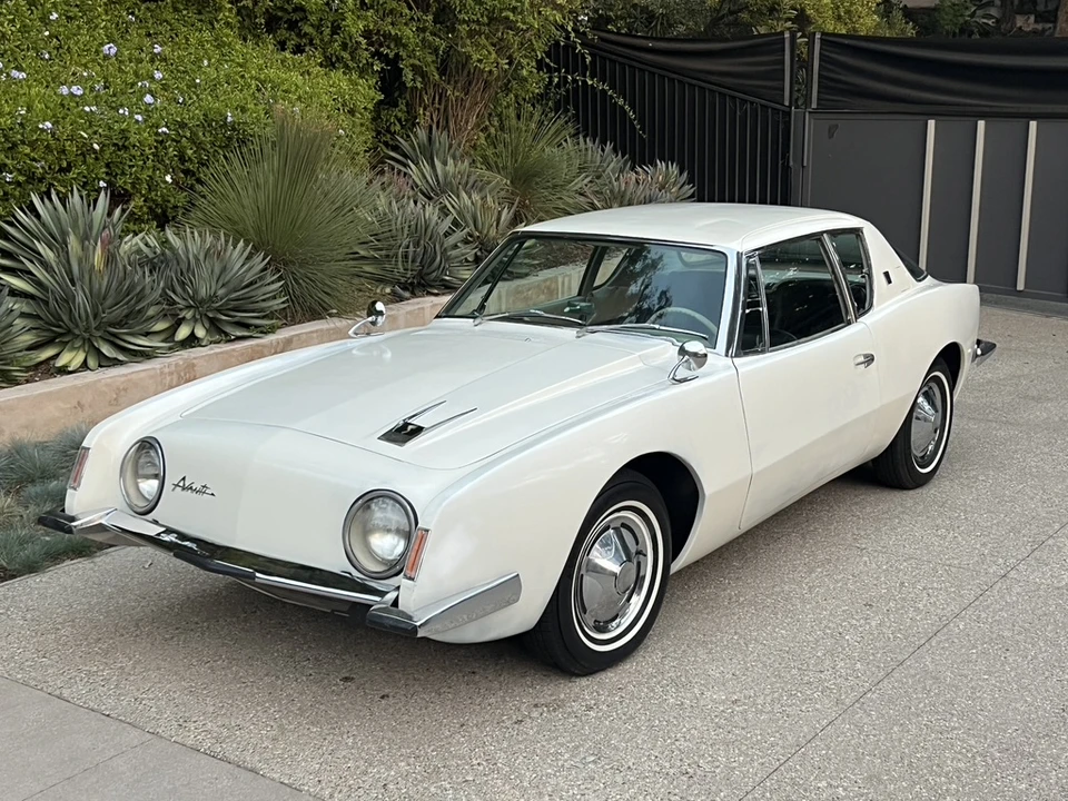 1963 Studebaker Avanti - Image 2 of 31