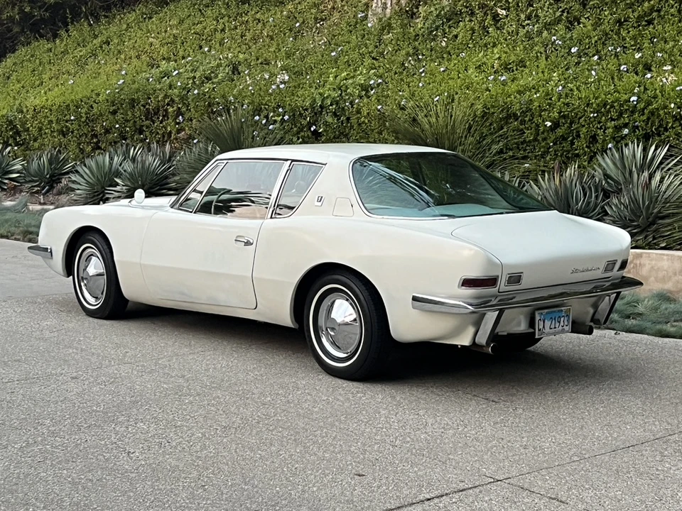 1963 Studebaker Avanti - Image 12 of 31