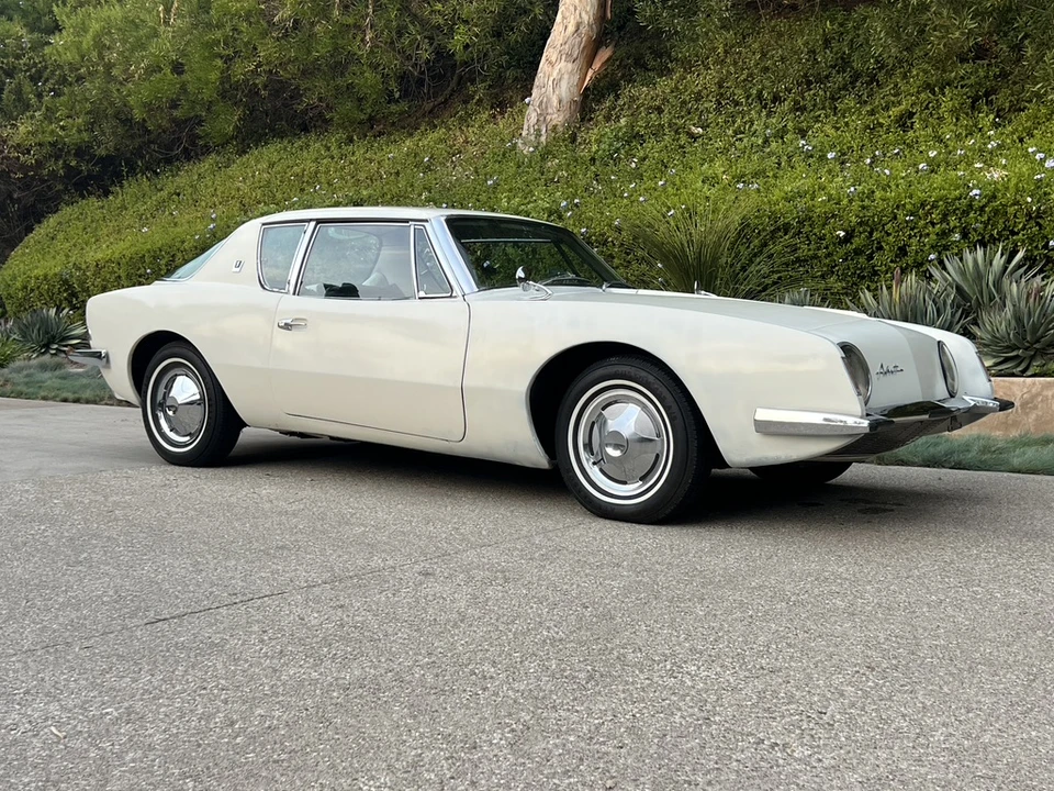 1963 Studebaker Avanti - Image 24 of 31