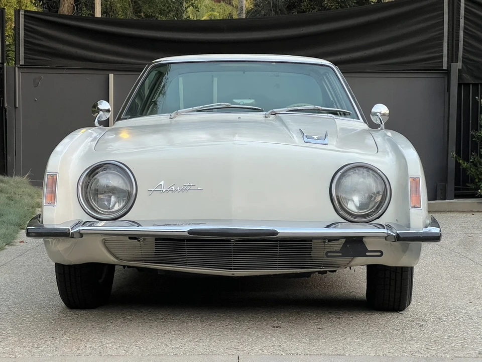 1963 Studebaker Avanti - Image 30 of 31