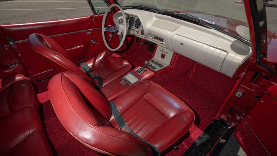 1963 Studebaker Avanti - Image 5 of 31