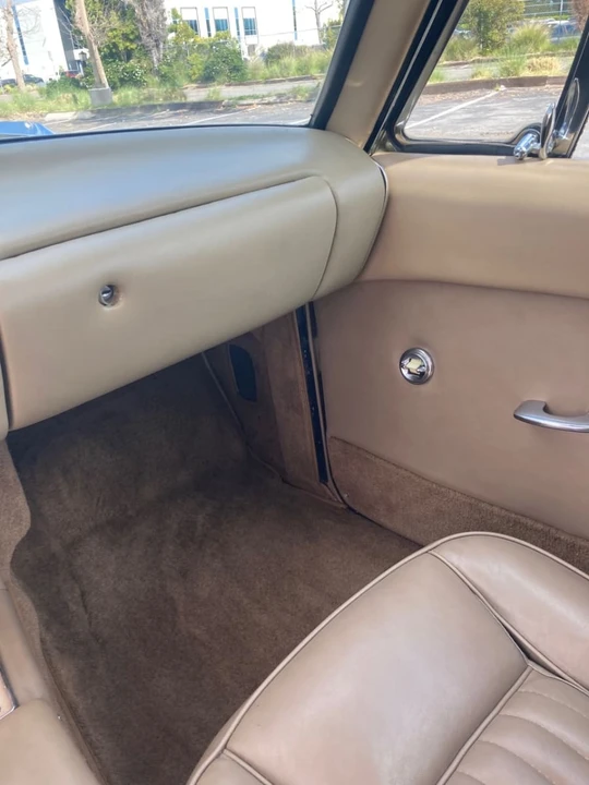 1963 Studebaker Avanti - Image 11 of 20