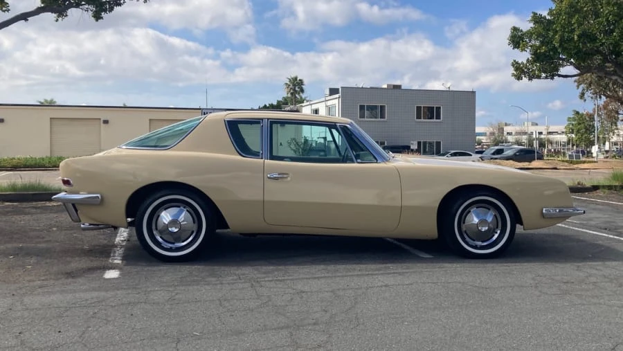 1963 Studebaker Avanti - Image 2 of 20