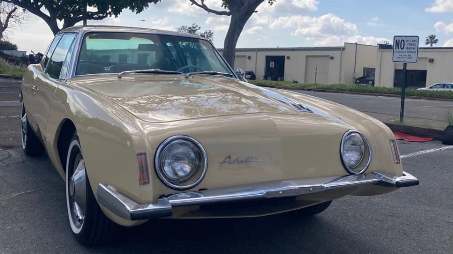 1963 Studebaker Avanti - Image 4 of 20