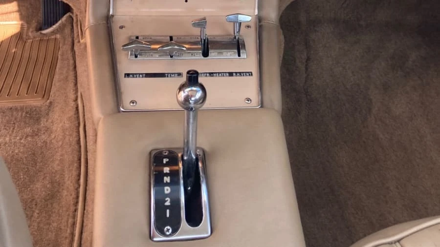 1963 Studebaker Avanti - Image 15 of 20