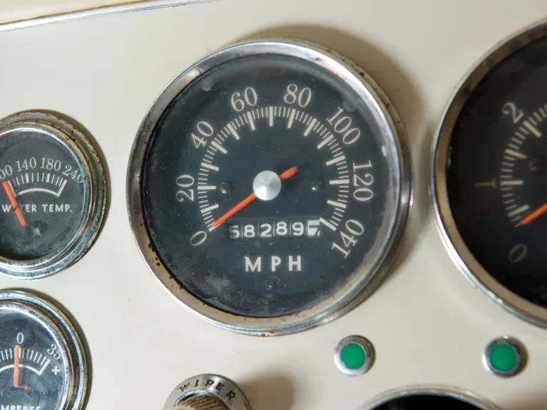 1963 Studebaker Avanti - Image 18 of 23